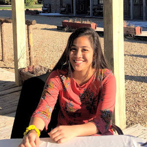 Meet your Posher, Ana